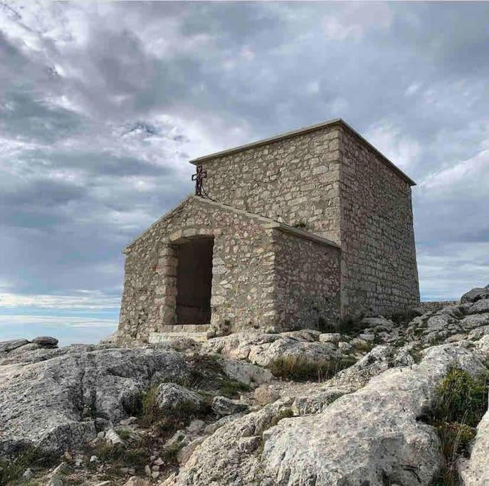Tiny Liloumaca Coeur Ste Baume Villa Plan d'Aups Екстериор снимка